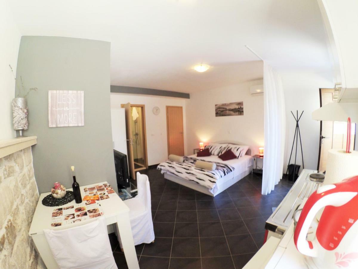 Apartments Trabakul Trogir Exteriör bild